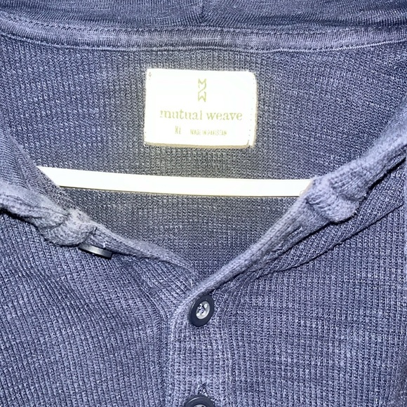 Men’s XL Mutual Weave Navy Blue Hooded Sweatshirt - Picture 2 of 3